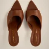 mules_forma_sfilata_3.webp Outlet Liviana conti Mules Forma Sfilata Sabbia | Arabica