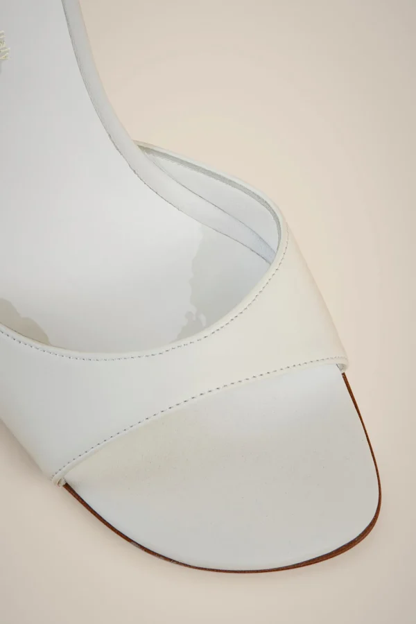 Hot Liviana conti Sandalo Lac.Caviglia Bianco