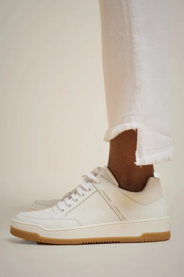 Shop Liviana conti Sneakers Allacciata Bianco